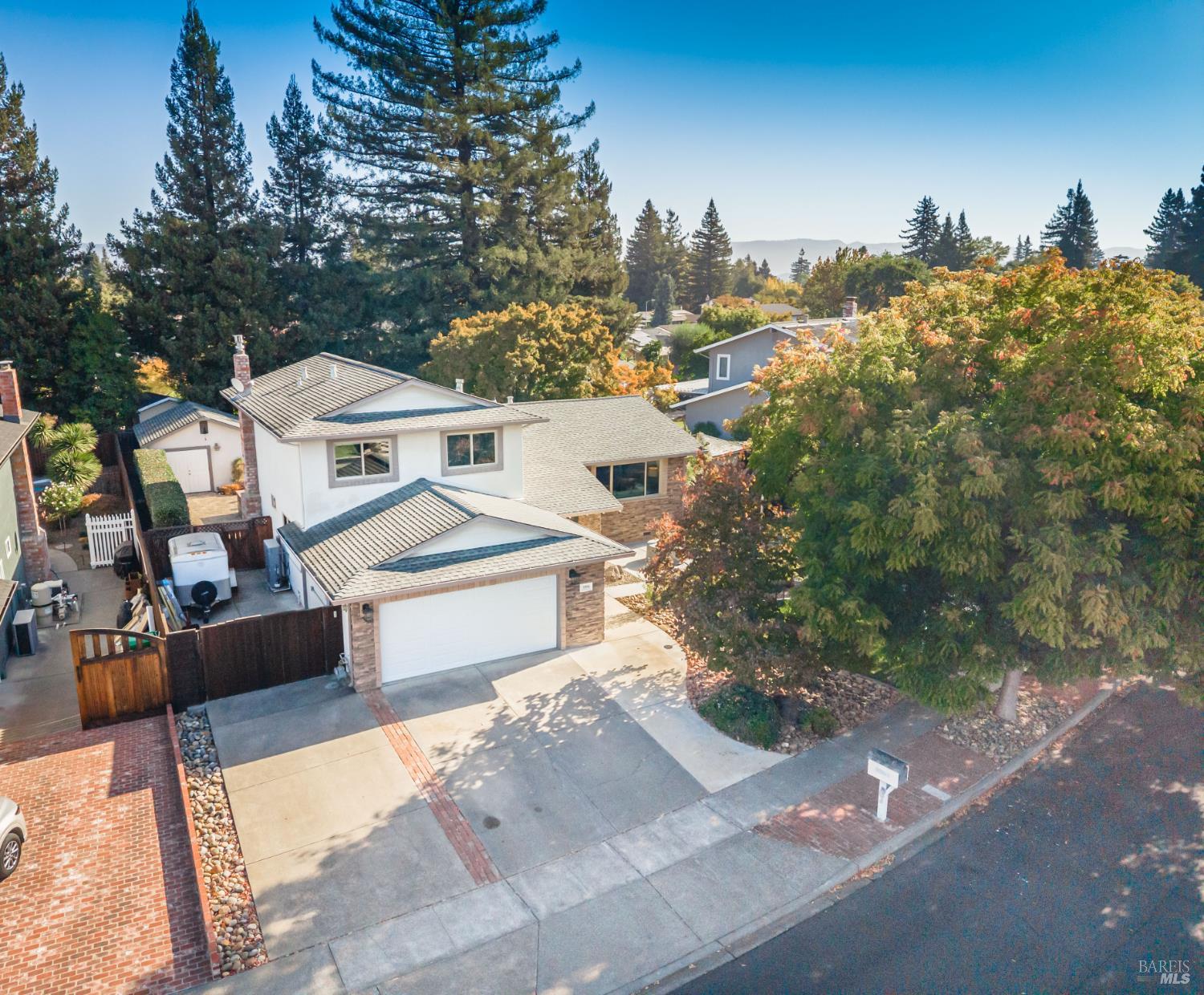 3954 Montrose Street — photo
