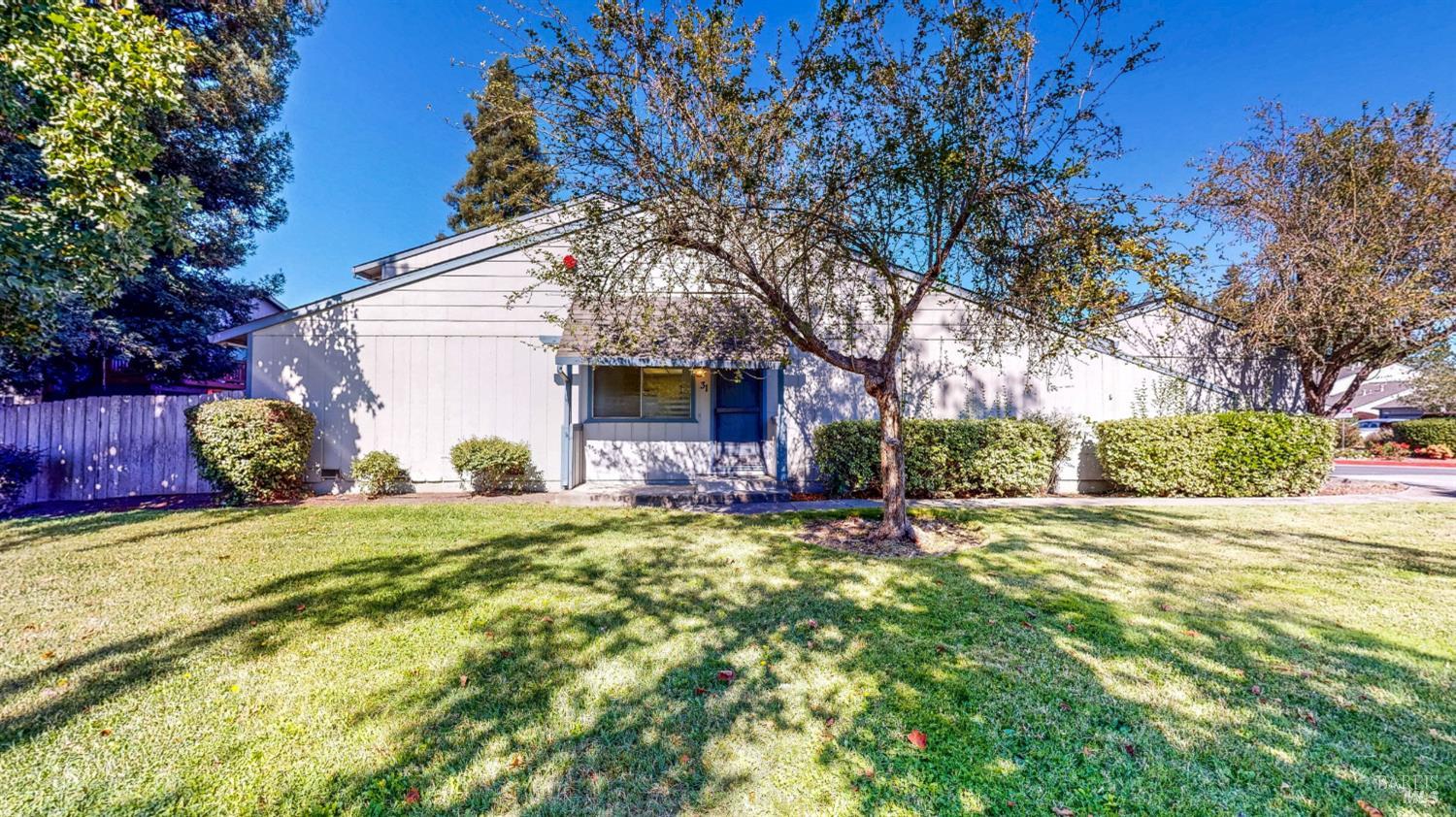 31 Conifer Square — photo
