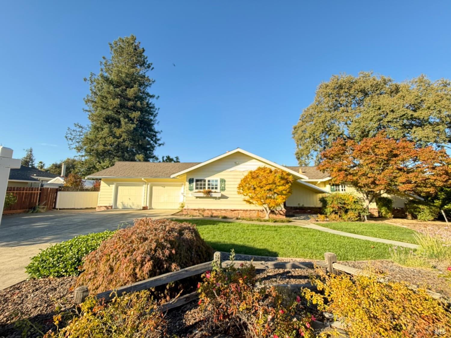2303 Oak Knoll Drive — photo