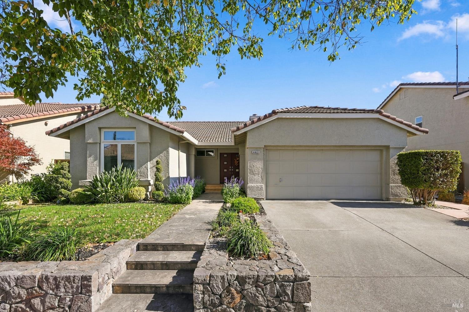 4412 Malaga Way — photo