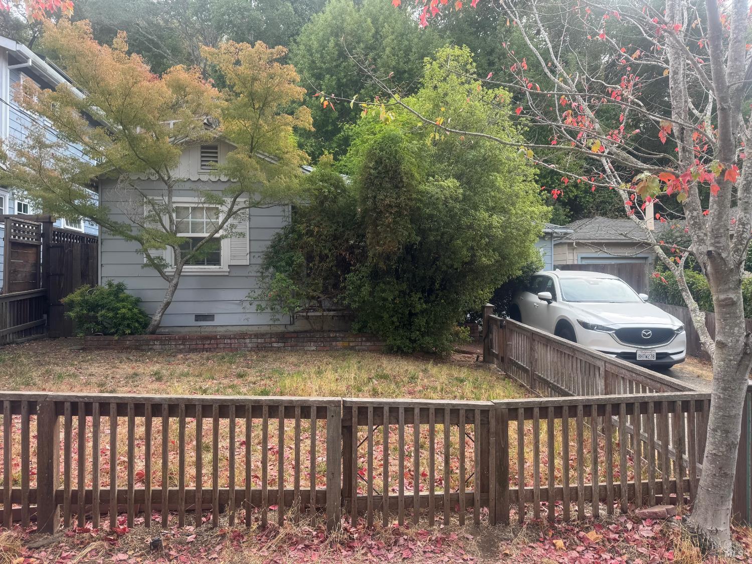 100 Broadmoor Avenue — photo