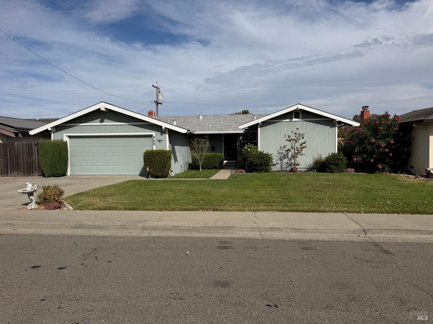 860 Rolling Green Drive — photo
