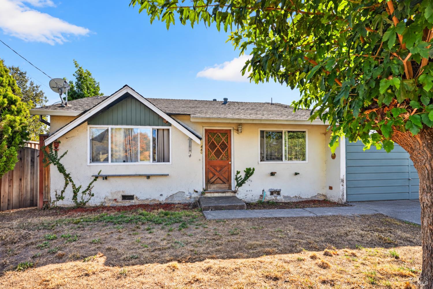 440 Ashwood Drive — photo