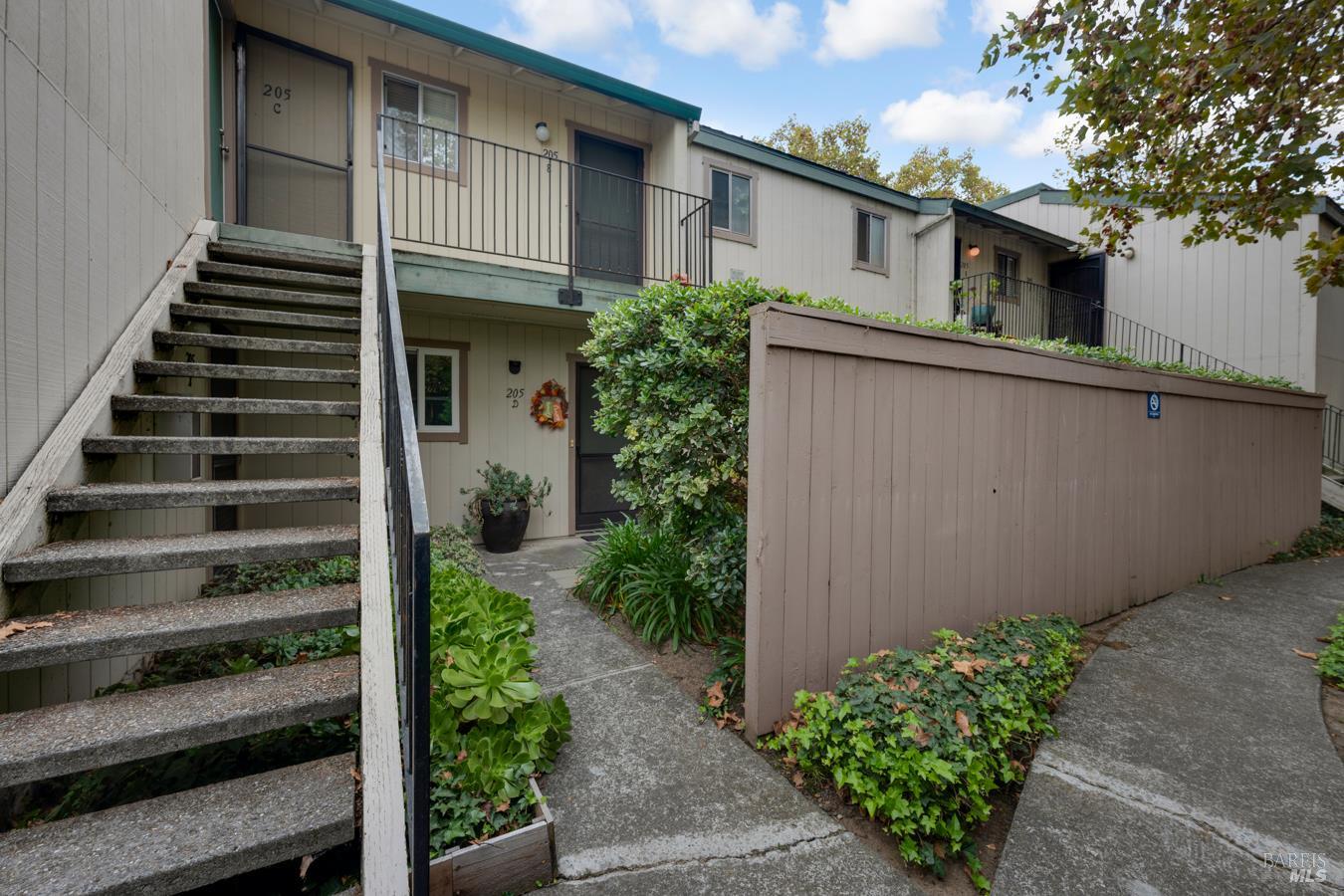 205 Stony Point Road Unit D — photo