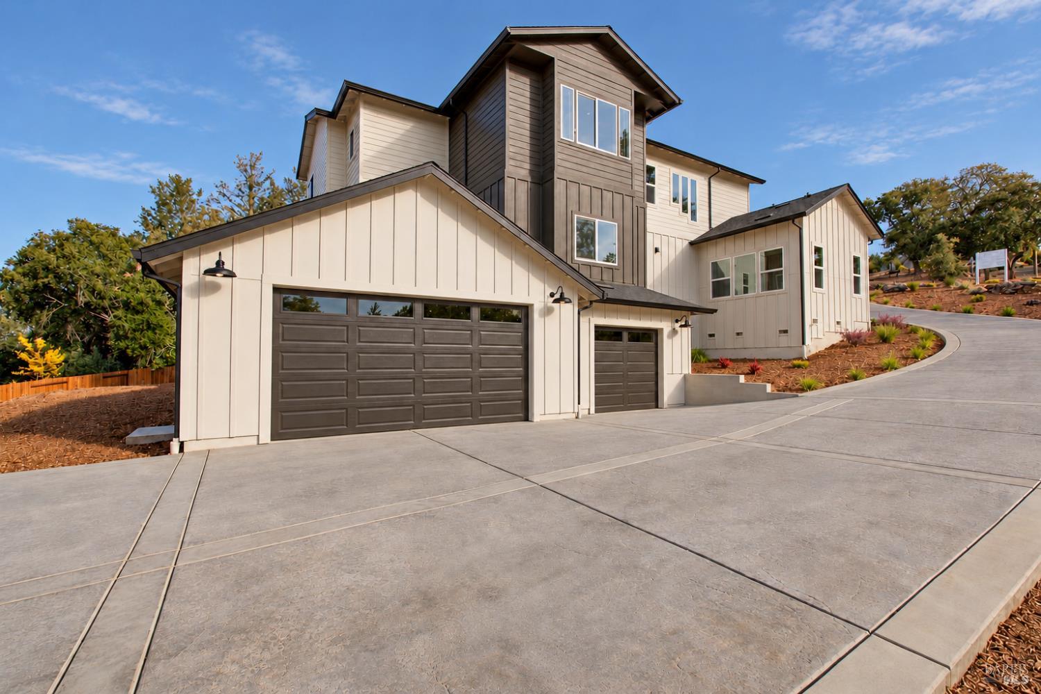 3695 Wyndemere Circle — photo