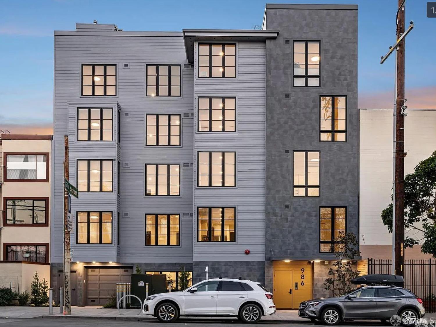 986 South Van Ness Avenue 302 — photo