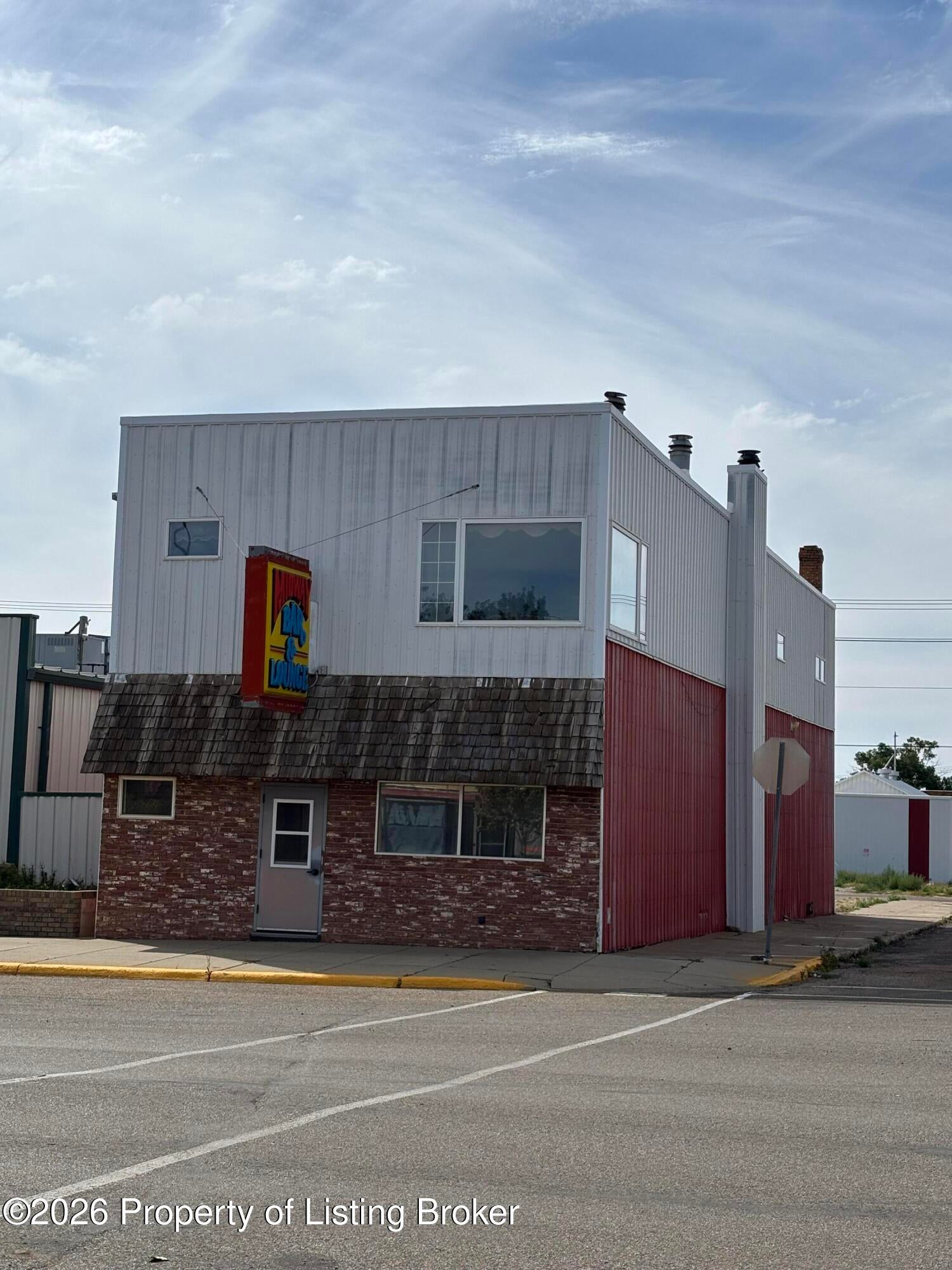 201 Main Street S — photo