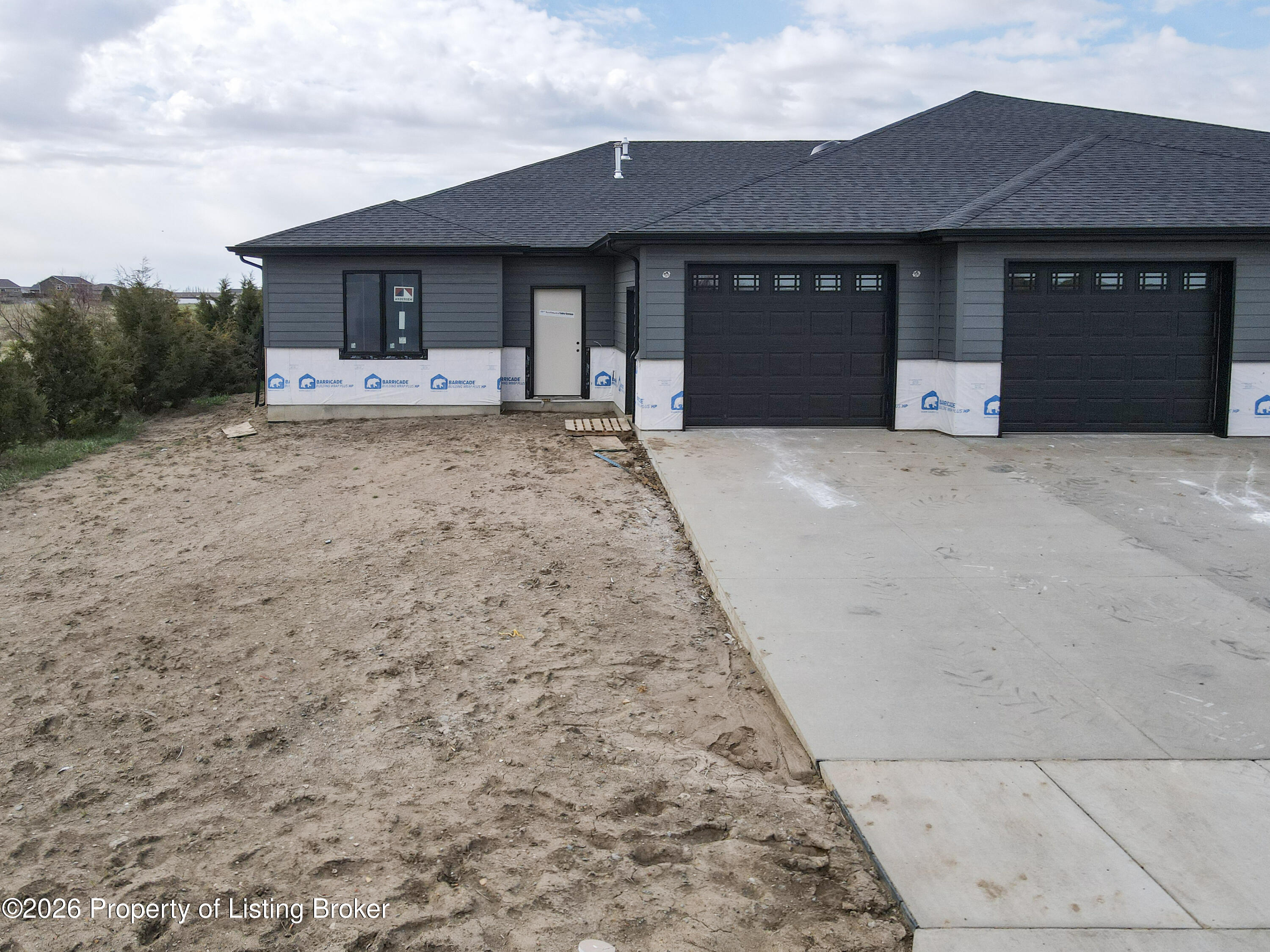 1611 Marilyn Way — photo