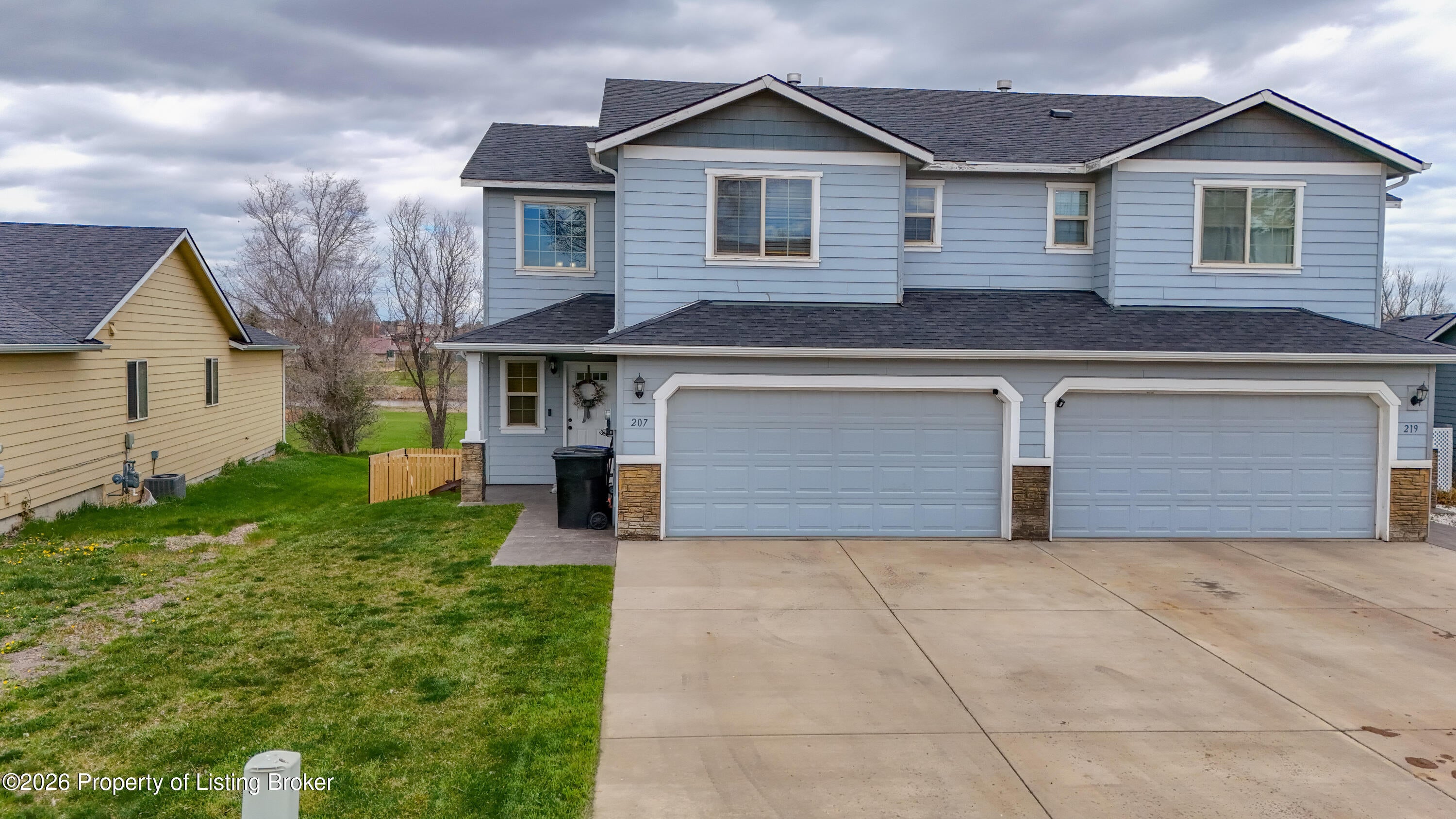 207 Kuchenski Drive — photo