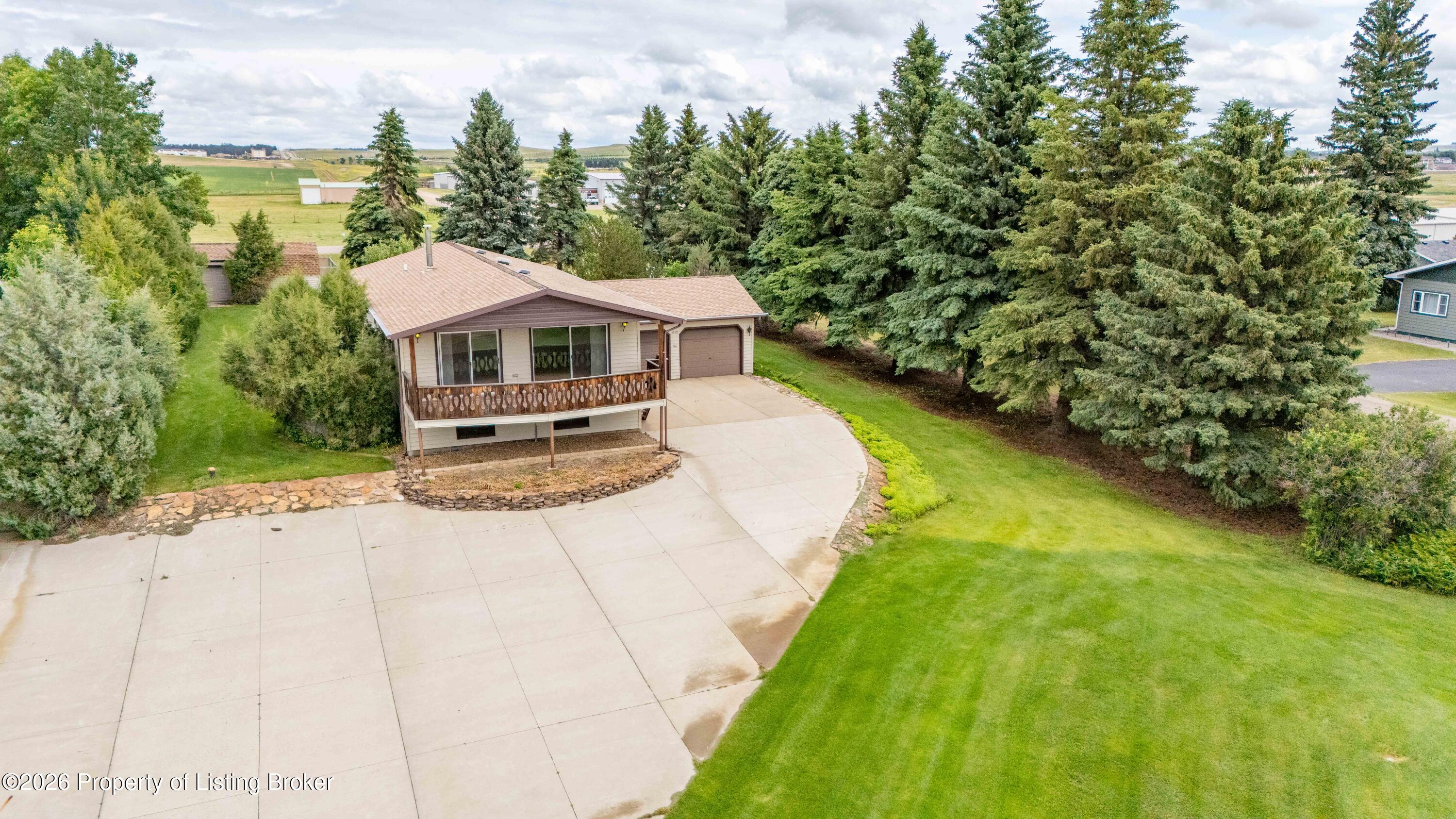 3030 Lakeview Drive — photo