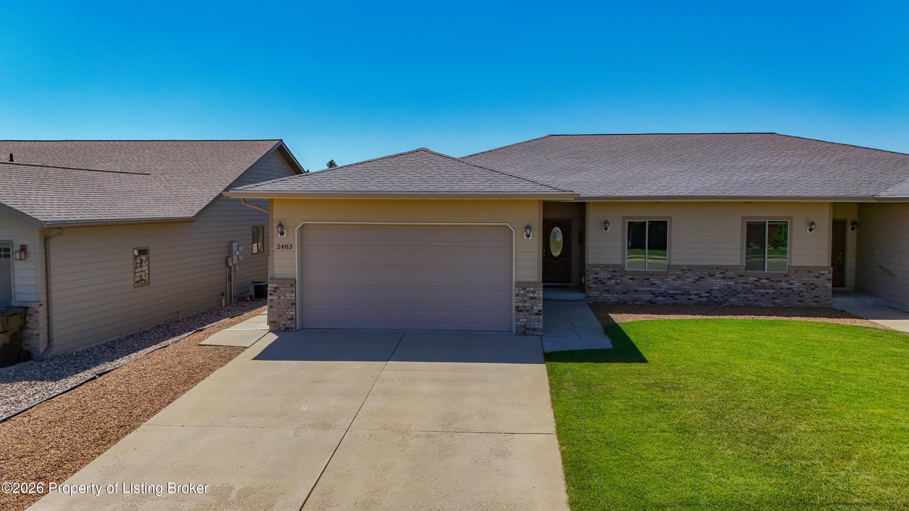 2483 Prairie Oak Drive — photo