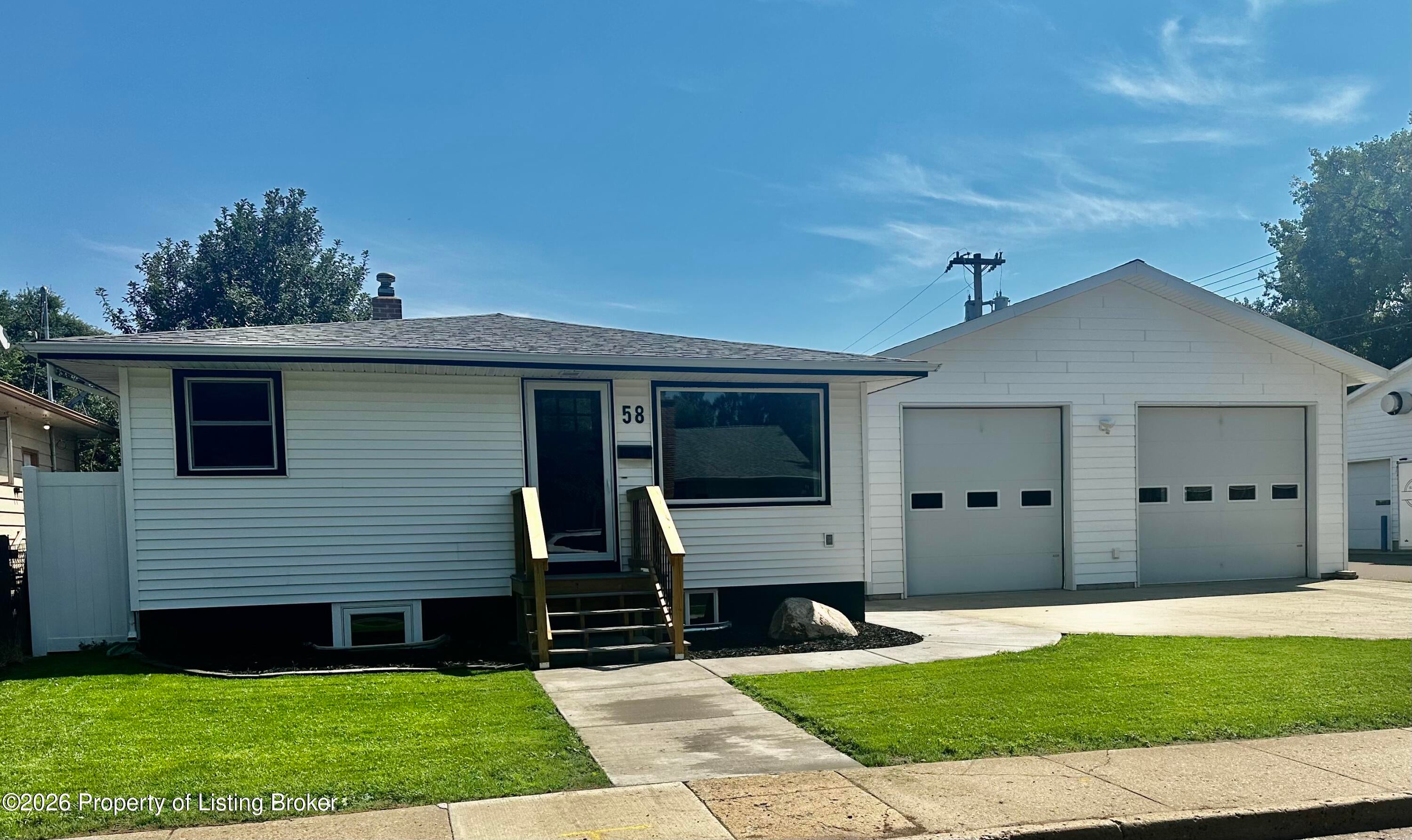58 B Avenue E, Dickinson, ND 58601 — photo 2