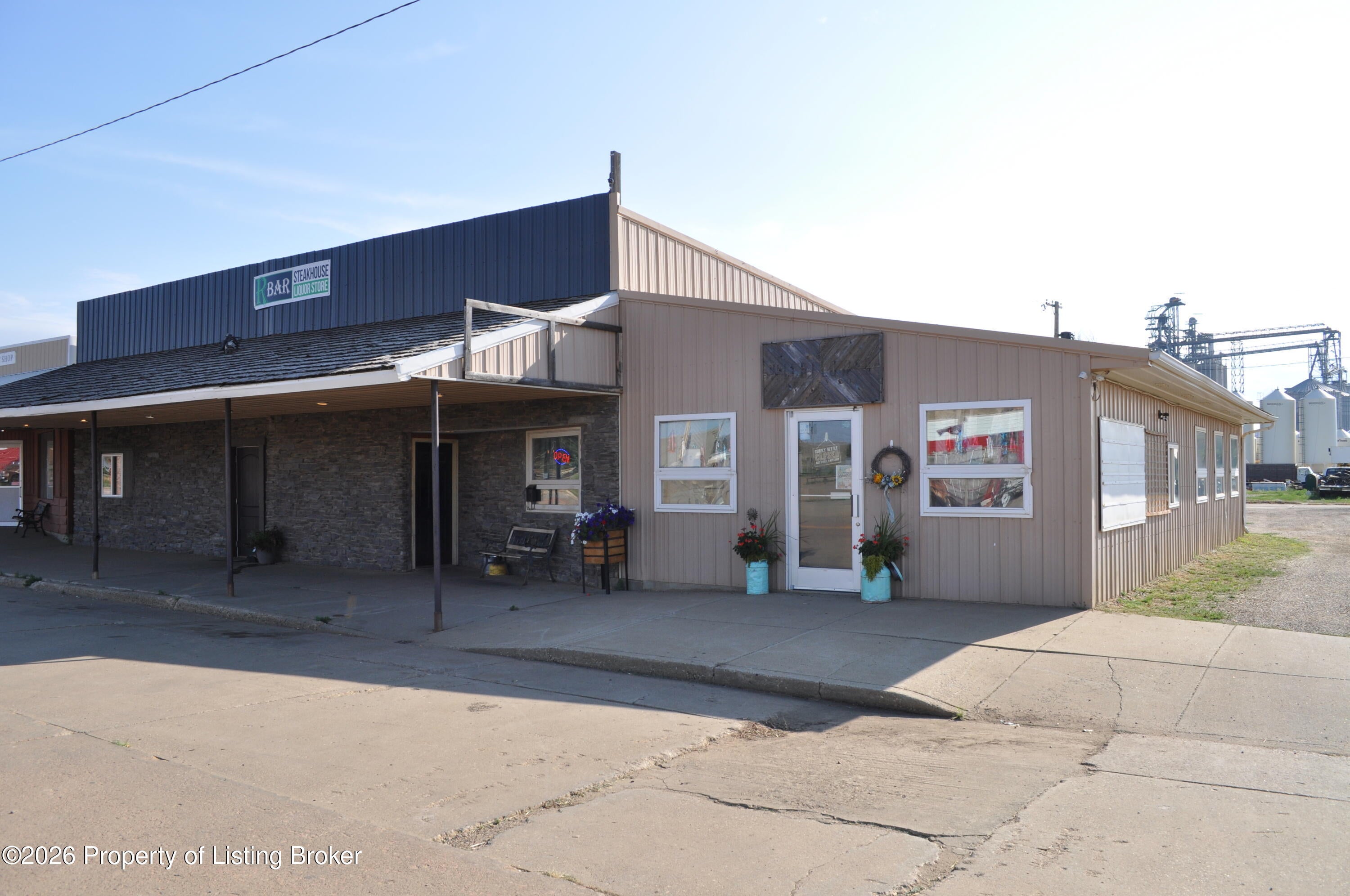 116 Main Avenue — photo