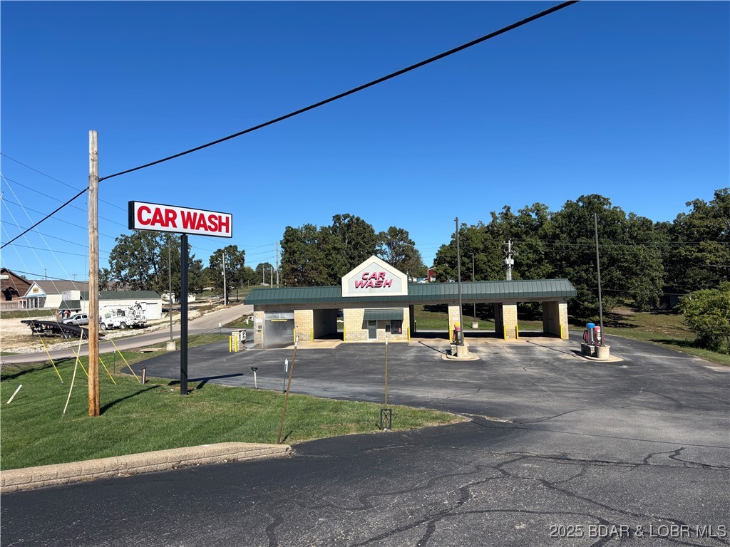 320 N. Main Street — photo