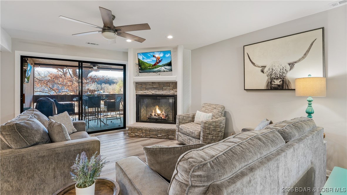 5940 Baydy Peak 422 — photo