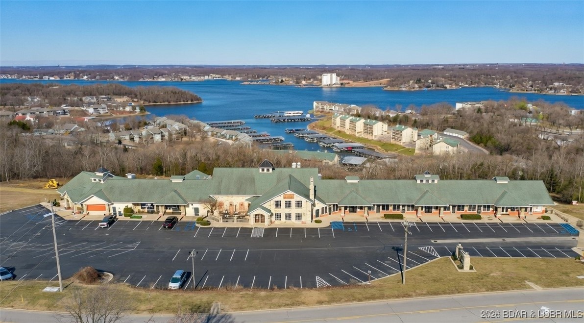 4466 Horseshoe Bend Parkway — photo
