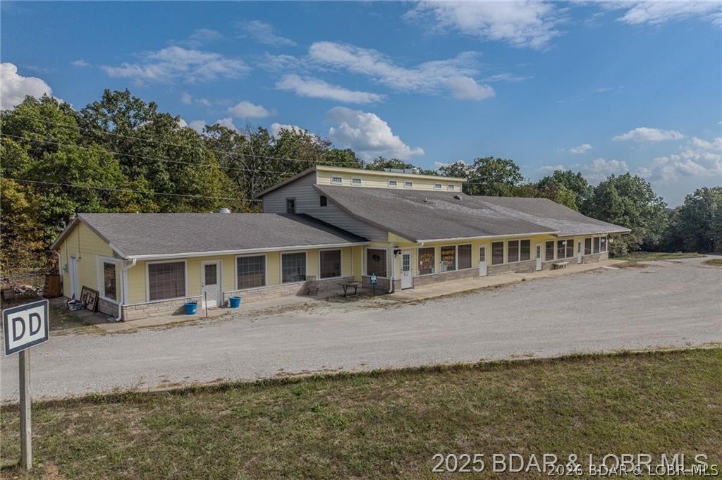 33023 Hwy 7 — photo