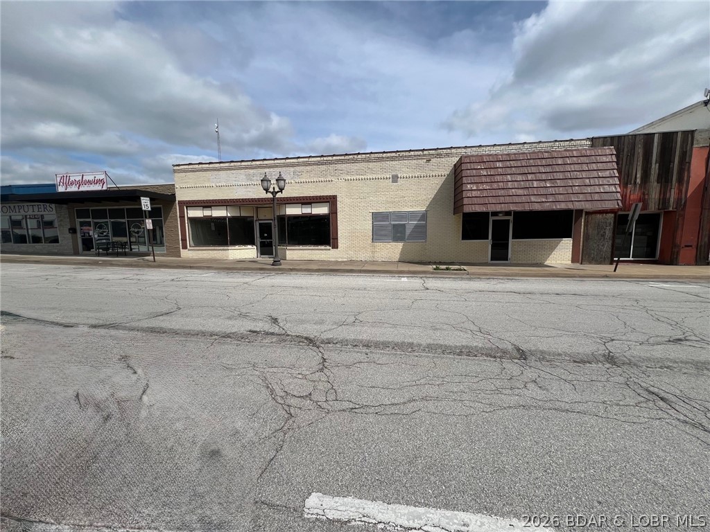 208/210 S Maple Street, Eldon, MO 65026 — photo 2