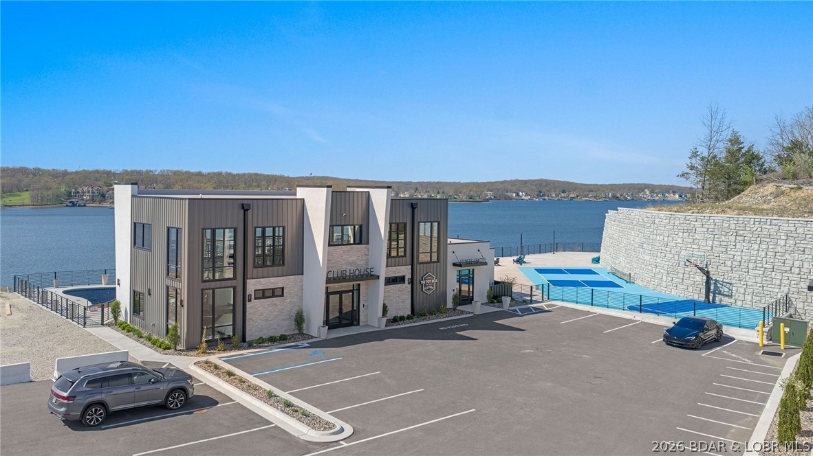 100 Blue Heron Hill 221 — photo