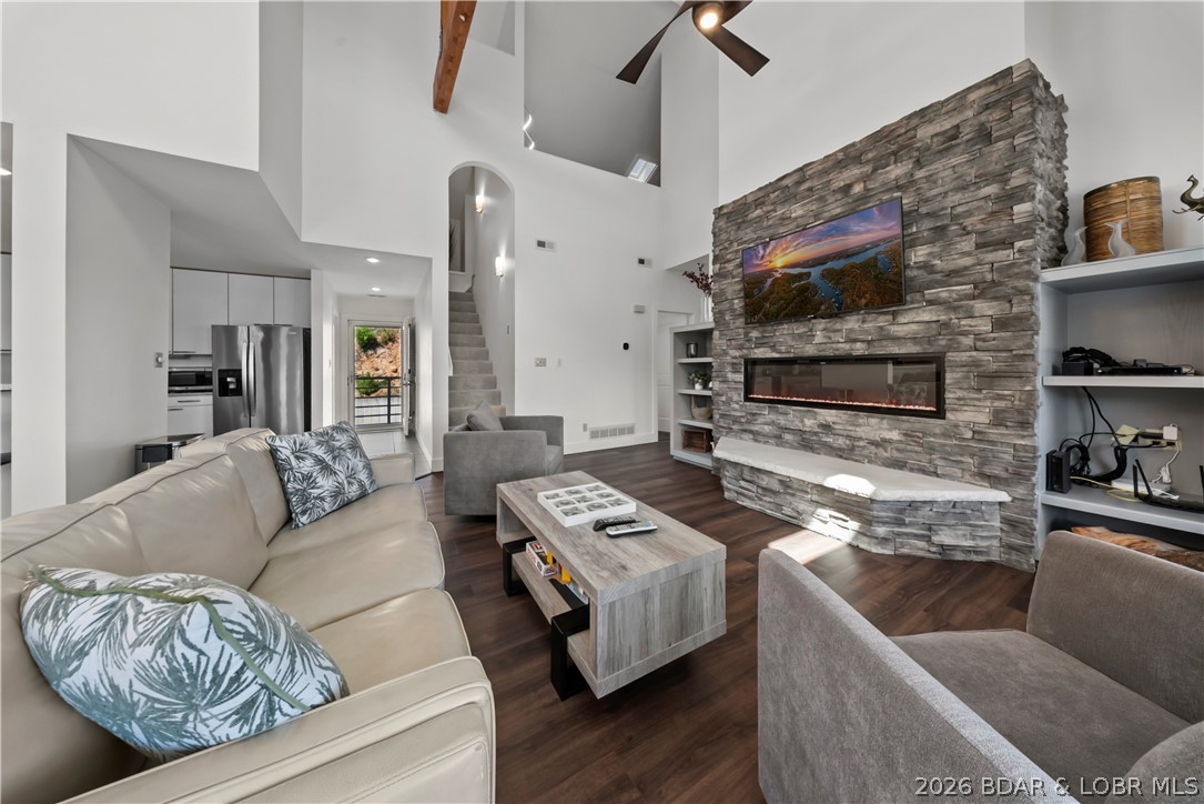 250 Emerald Bay Drive 3C — photo