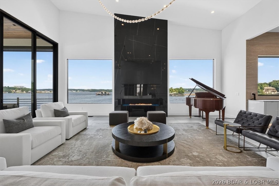 125 Mclaren Drive — photo