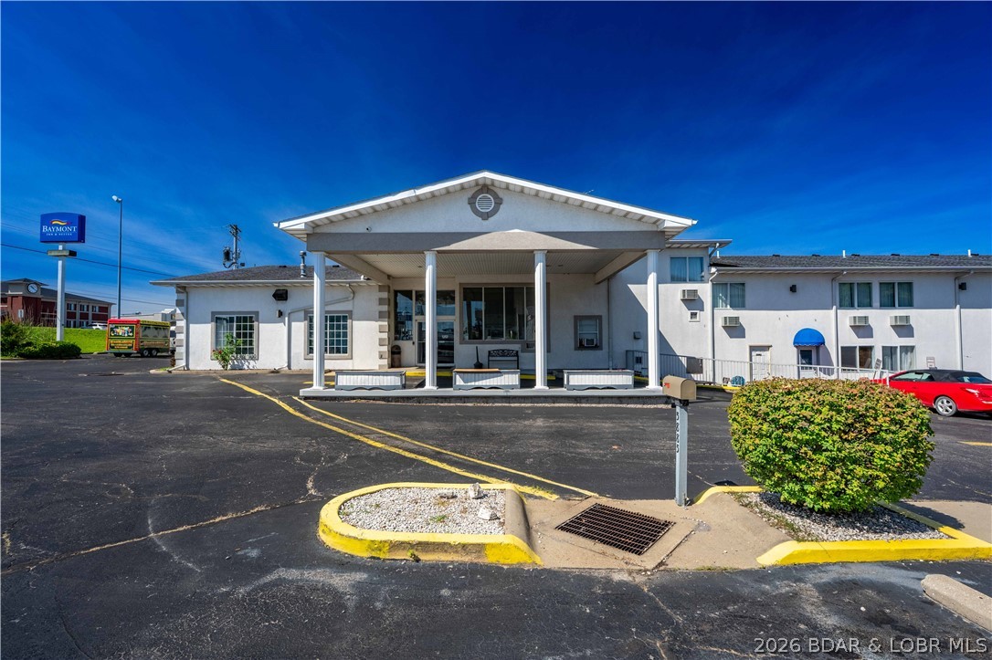 5885 Osage Beach Parkway — photo