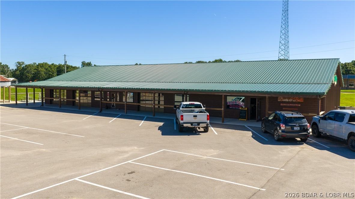 6285 N State Hwy 7 — photo