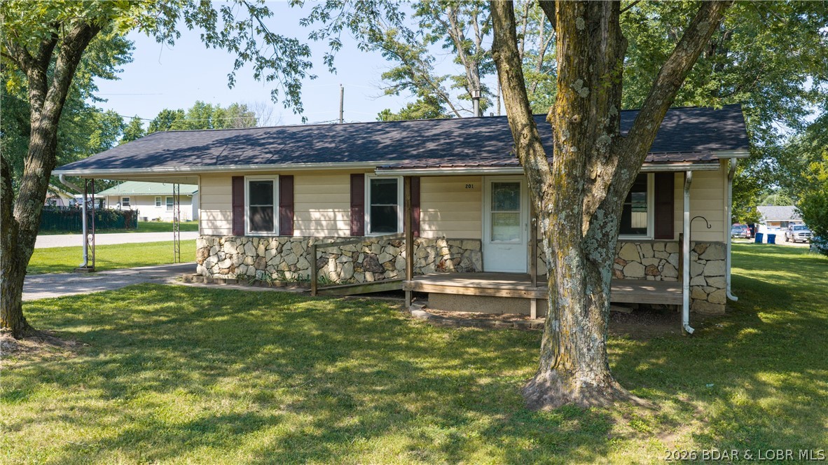 201 N Sandfort Avenue, Eldon, MO 65026 — photo 2