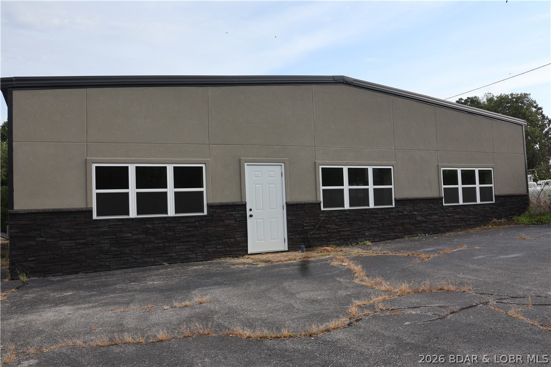 1192 S. Business 5 Highway — photo