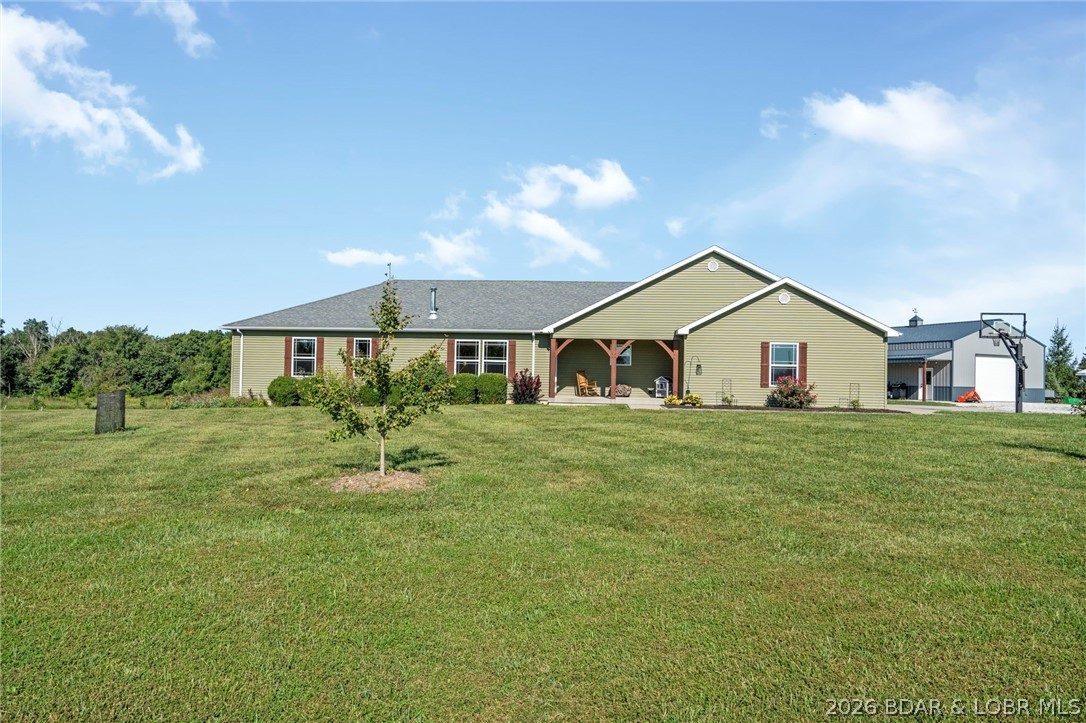 3770 E E & G Road — photo