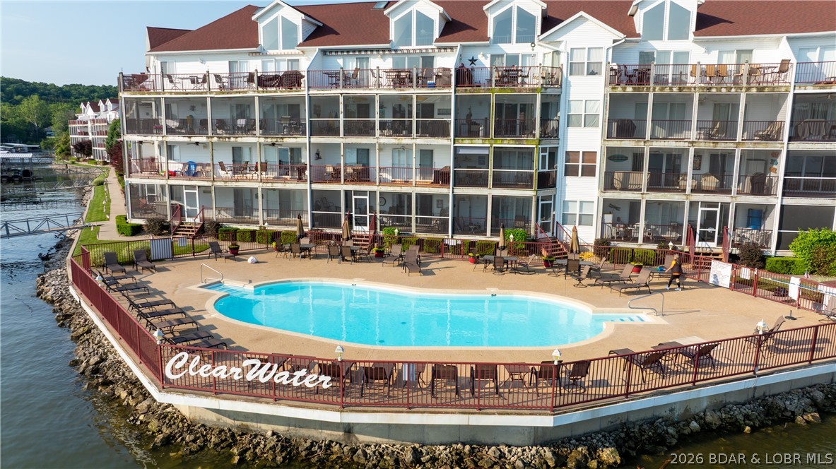 686 Clearwater Drive 3E — photo