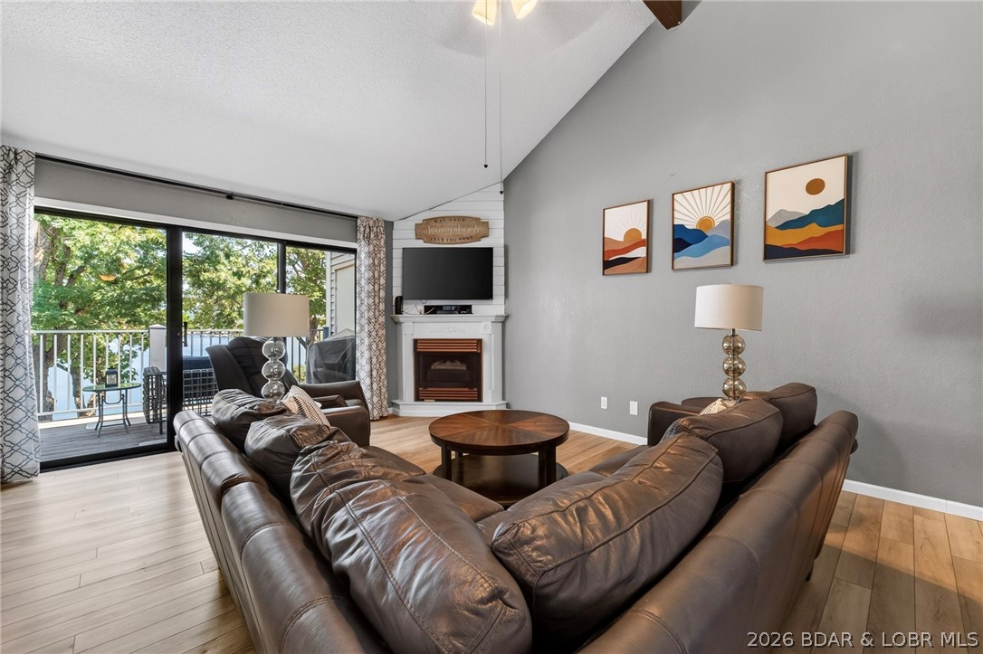 251 Maple Road 3B — photo