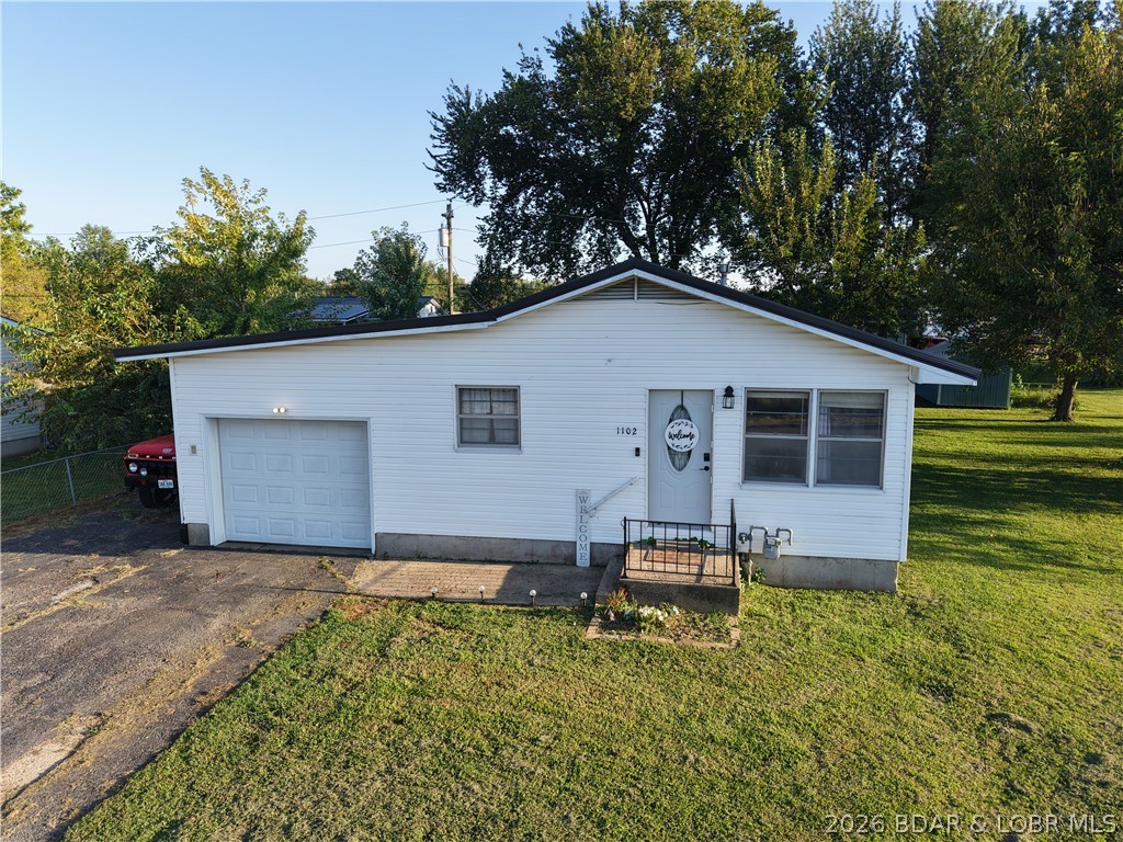 1102 Clay Street — photo