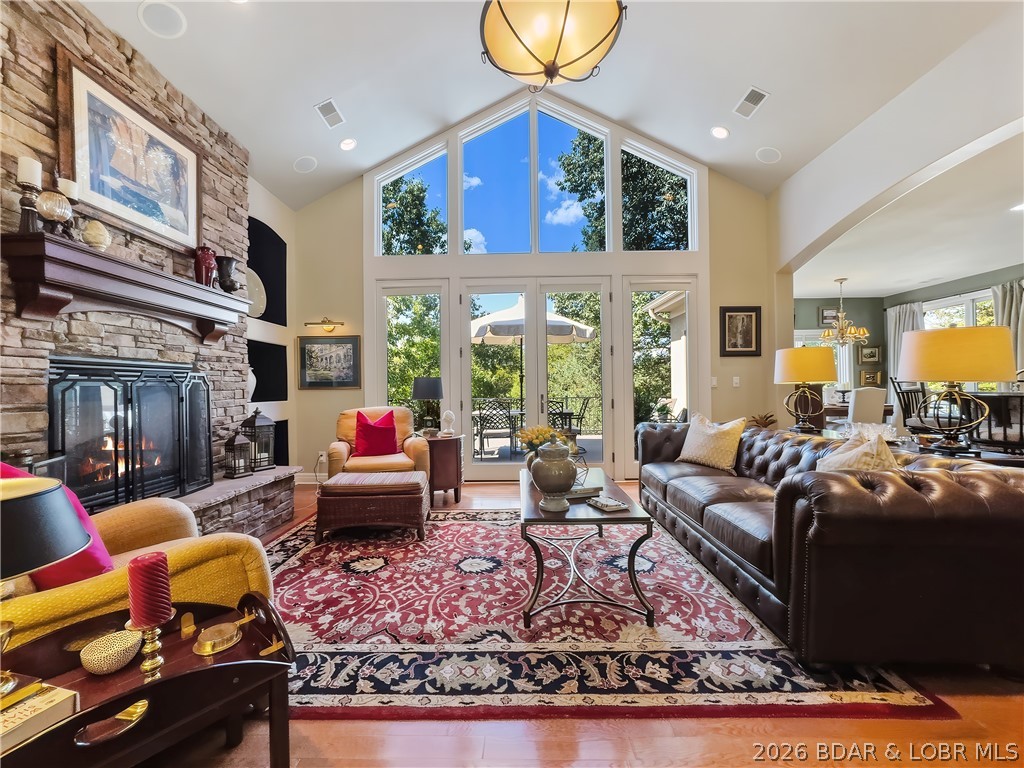 302 Country Ridge Drive — photo