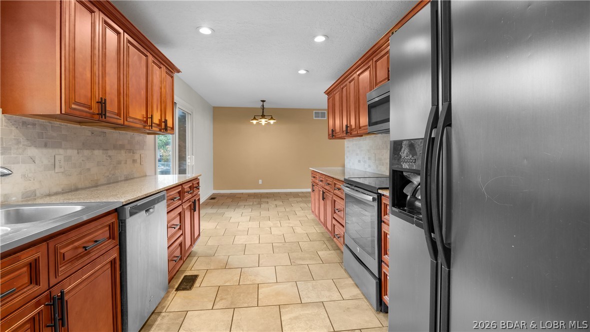 81 Ravenwood Drive — photo