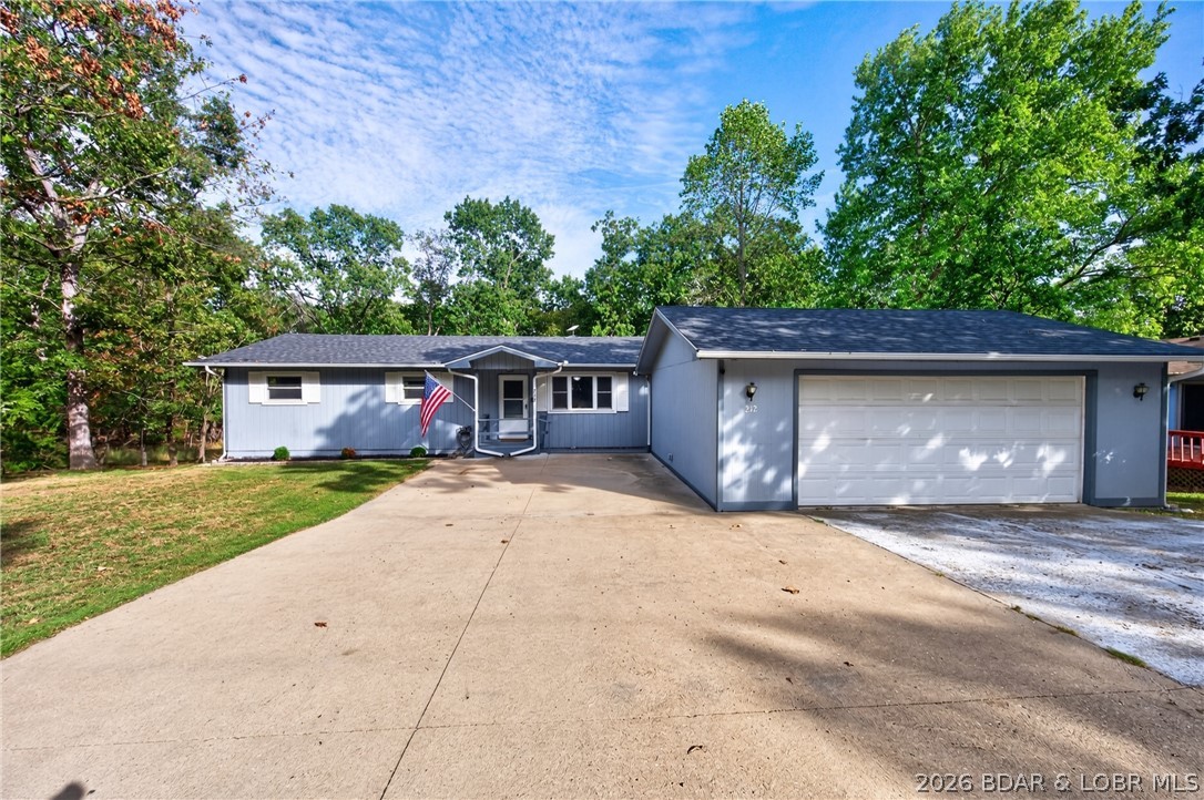 212 Shadetree Drive — photo