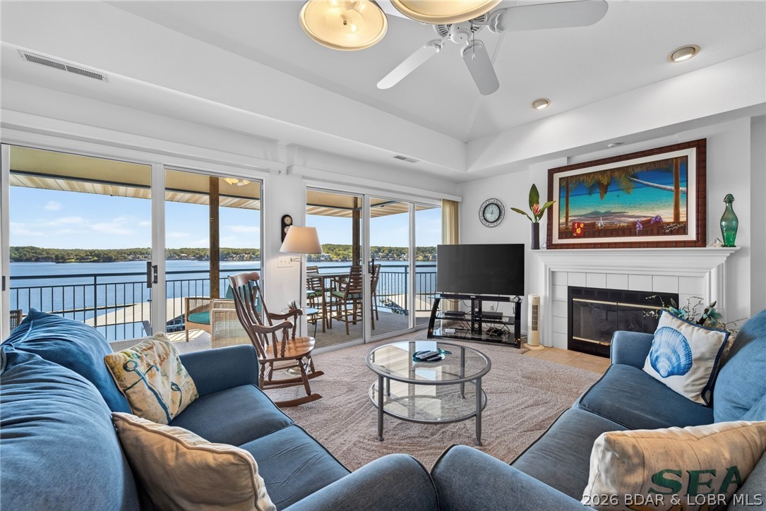354 W. Palisades Condo Drive Unit 4B — photo