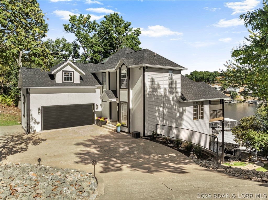 18 Valencia Drive — photo
