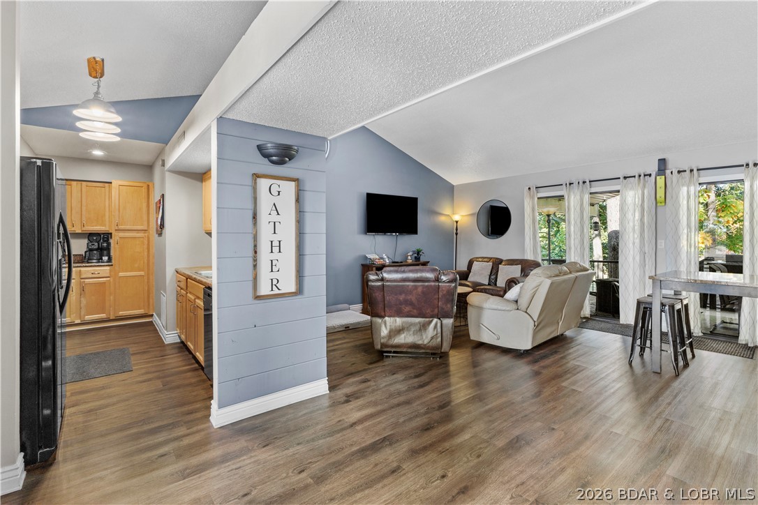 33 Buoyant Place — photo