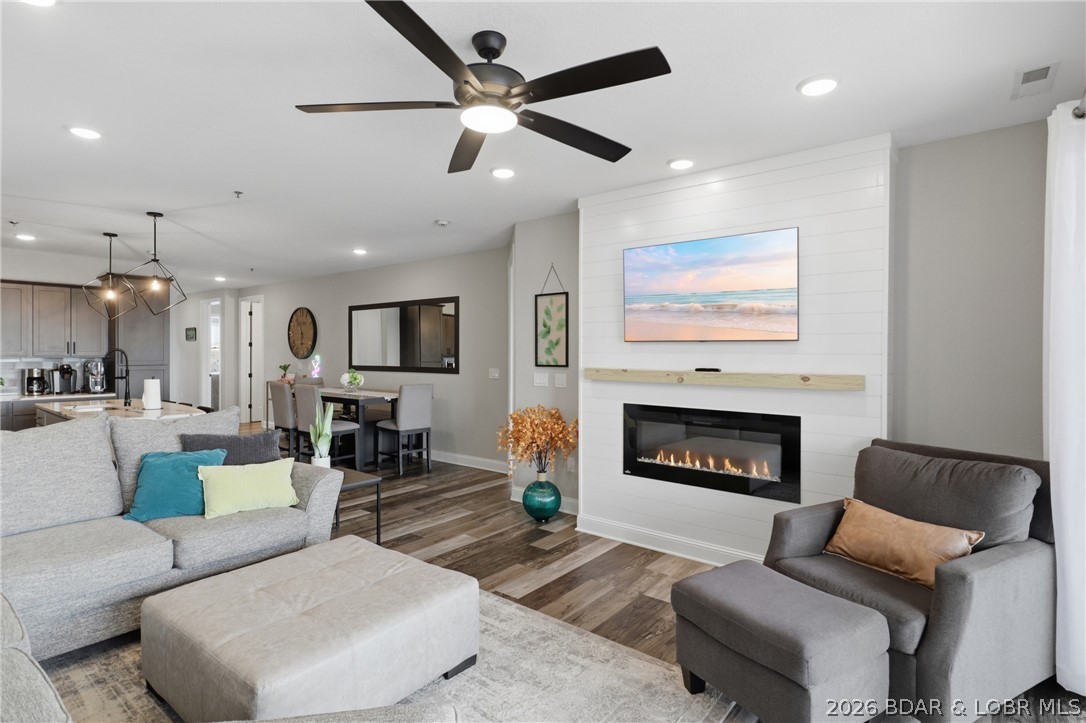 1065 Topsider Lane Unit 404 — photo
