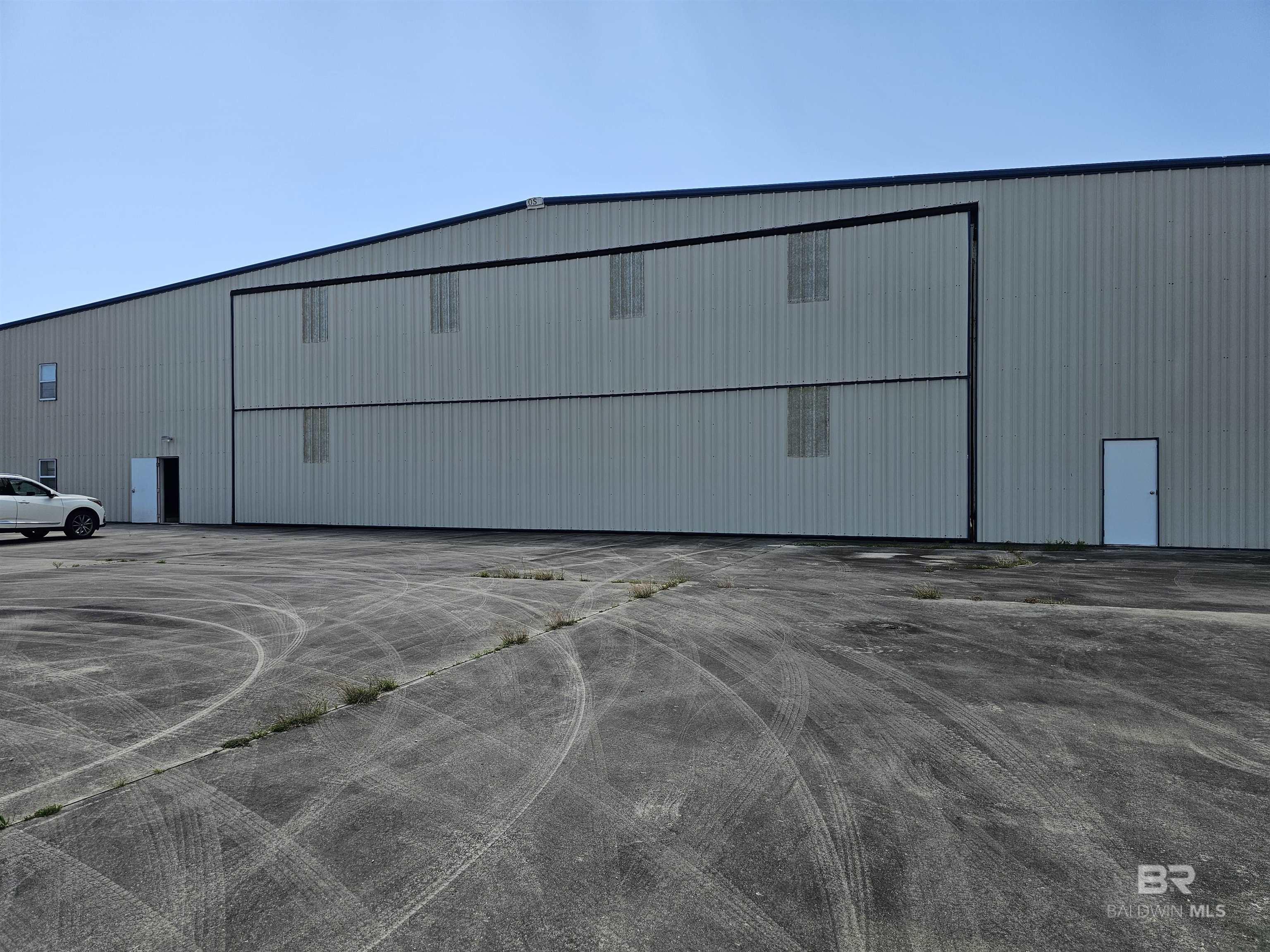 3095 Airport Road — photo