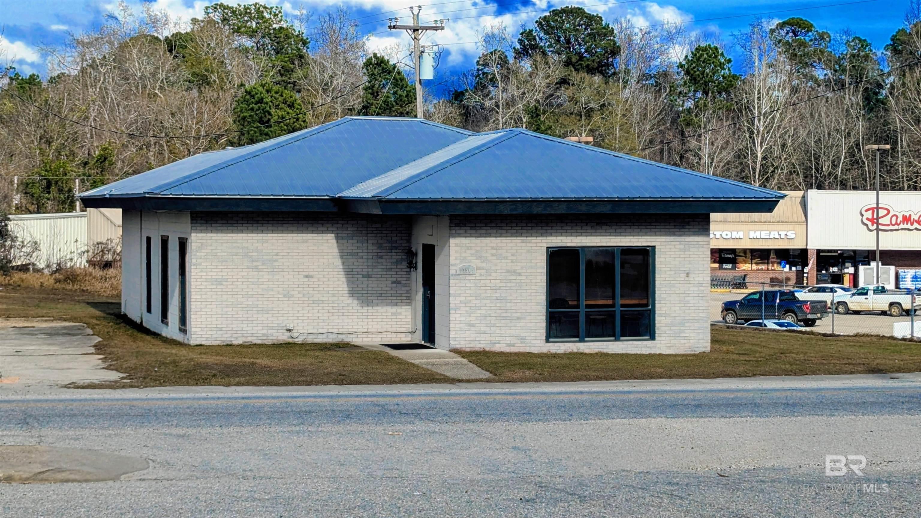 13505 Saint Stephens Avenue — photo