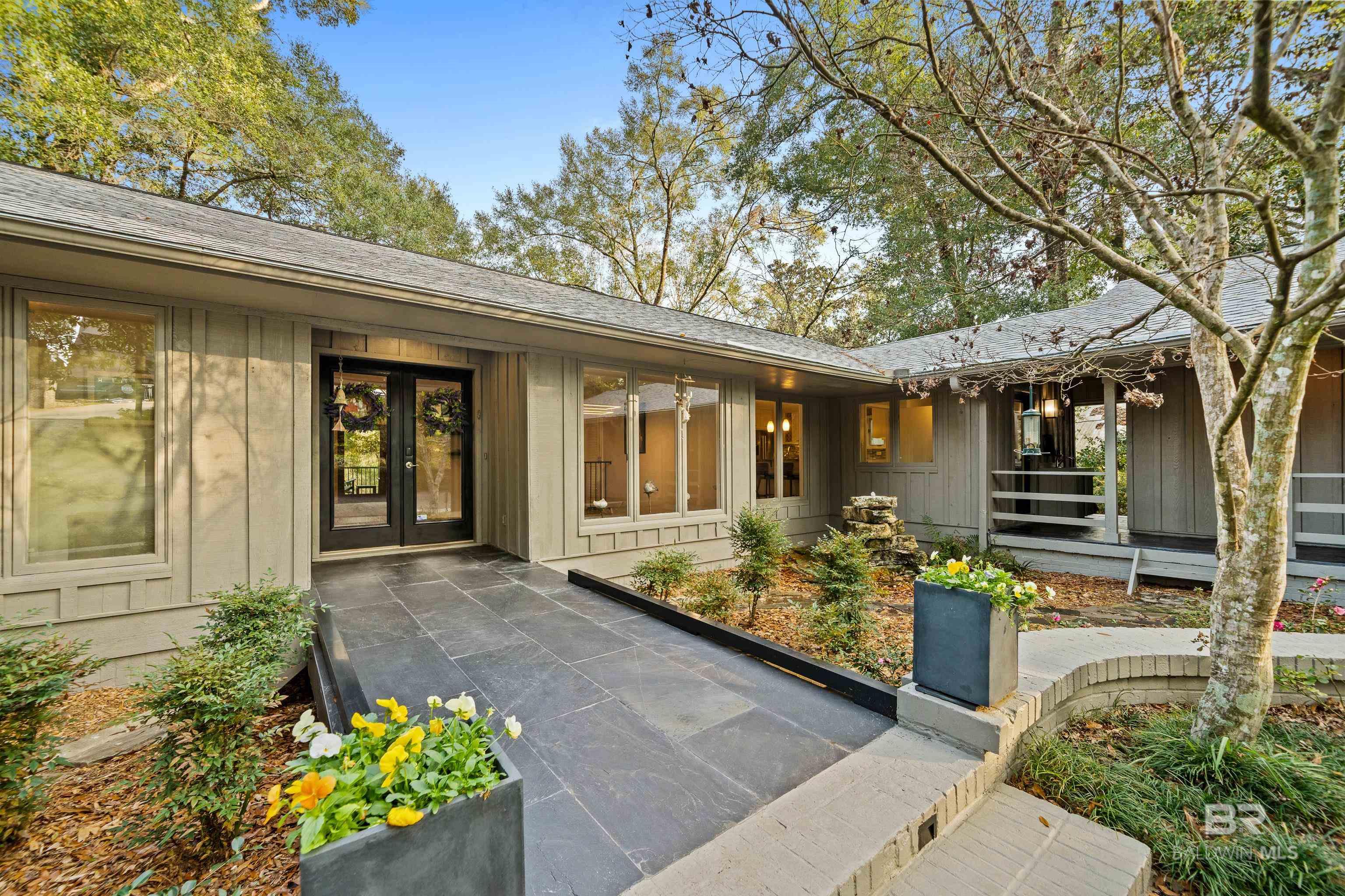 934 Sea Cliff Drive — photo