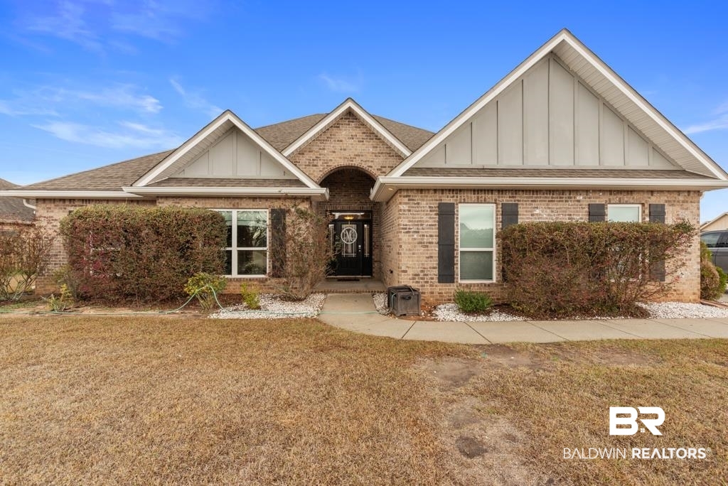 815 Onyx Lane — photo