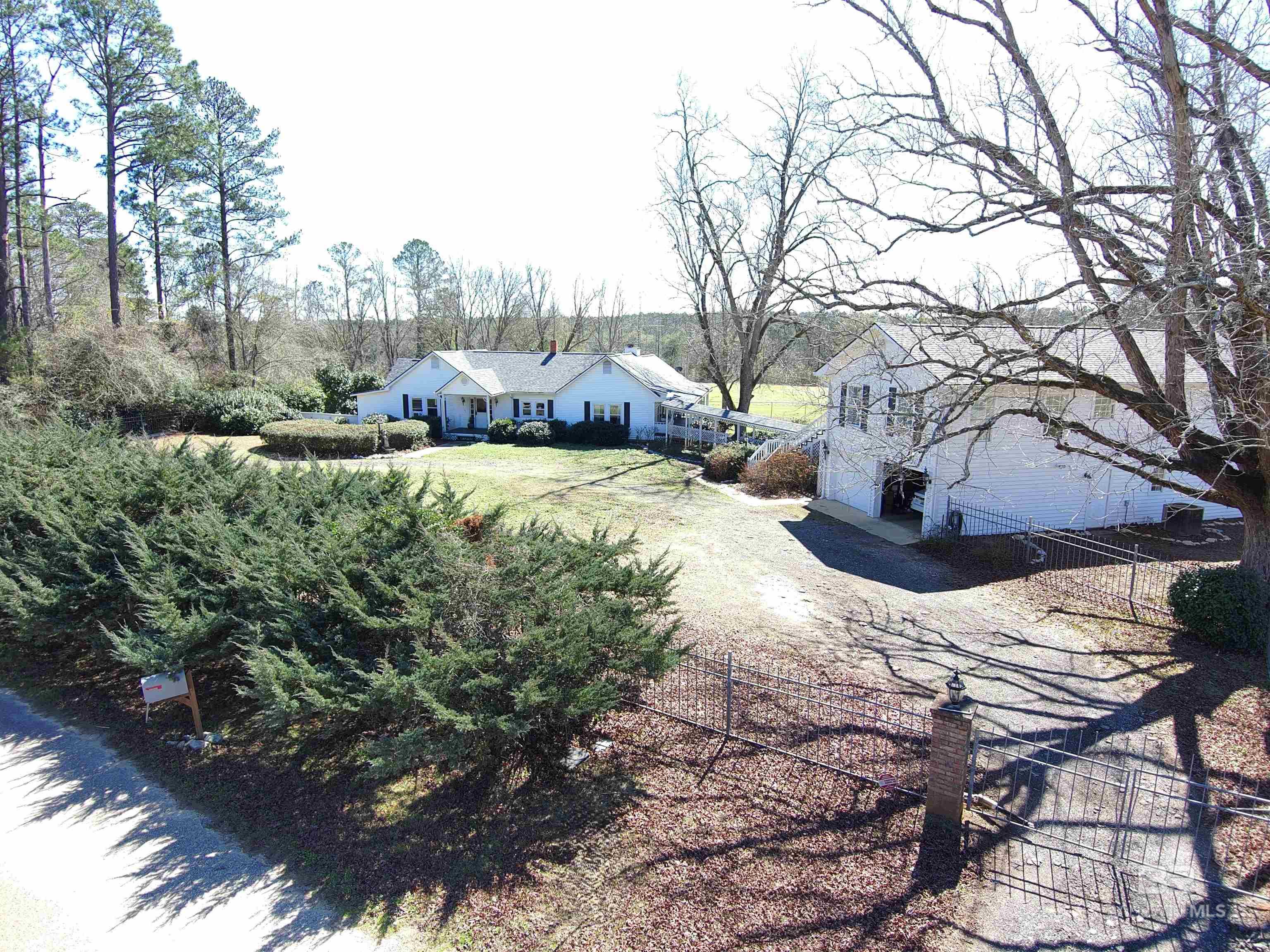 2006 Evergreen Road — photo