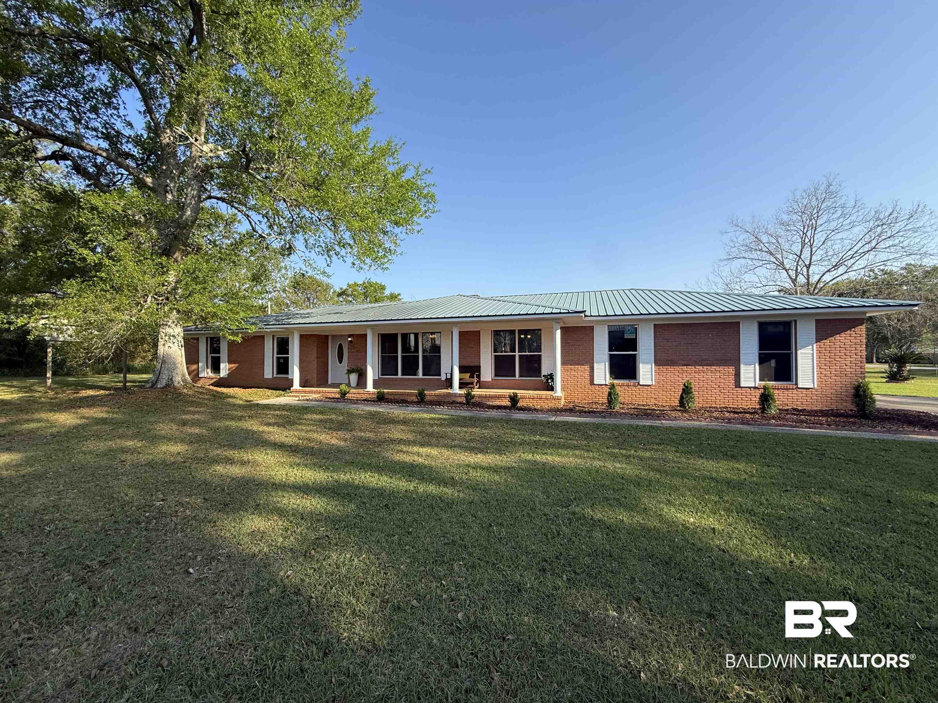10045 Longview Drive — photo