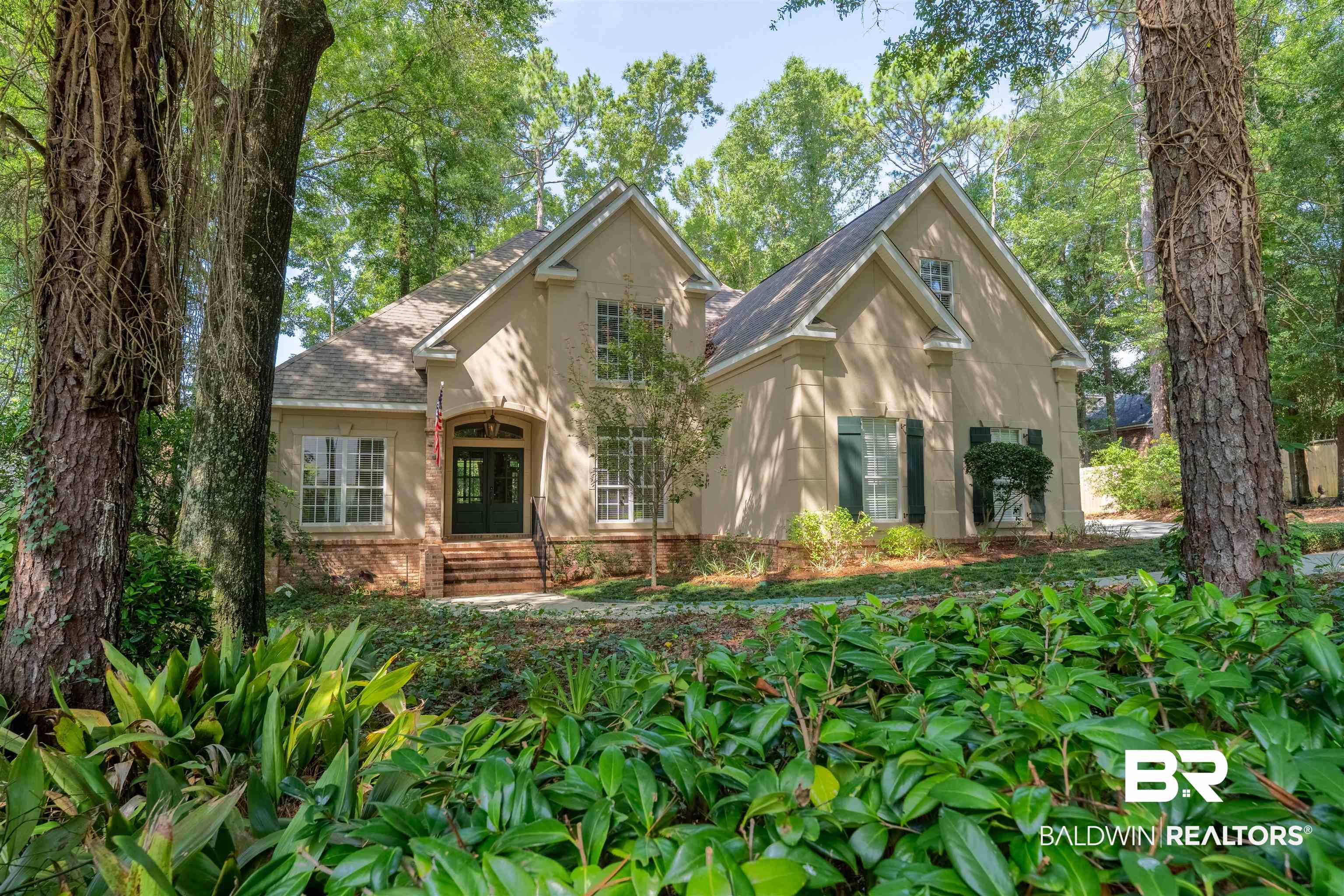 104 Pebble Court — photo