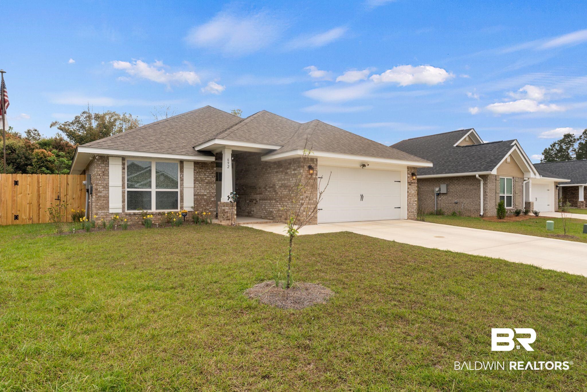 692 Mayflower Drive — photo