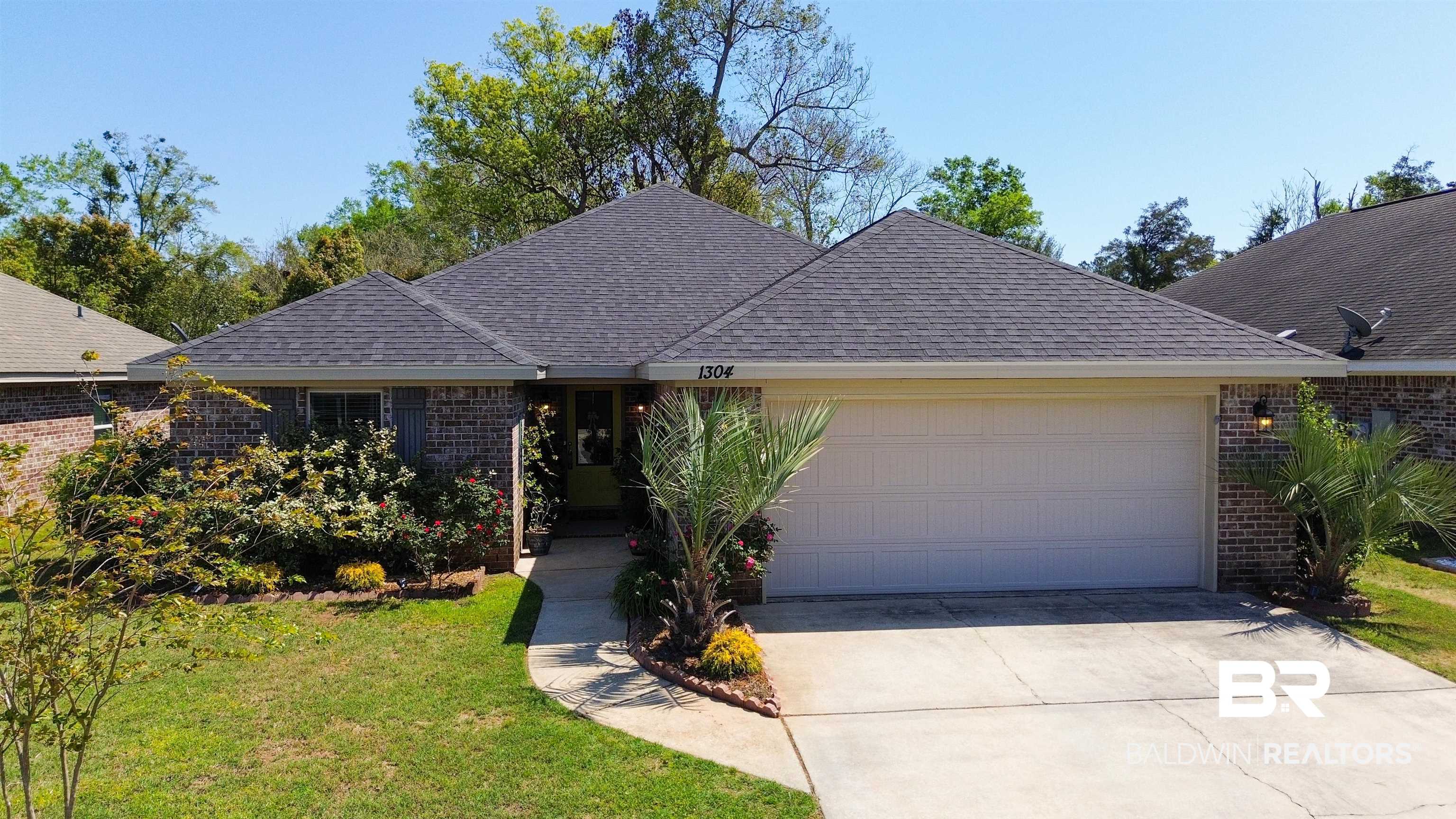 1304 Majesty Loop — photo