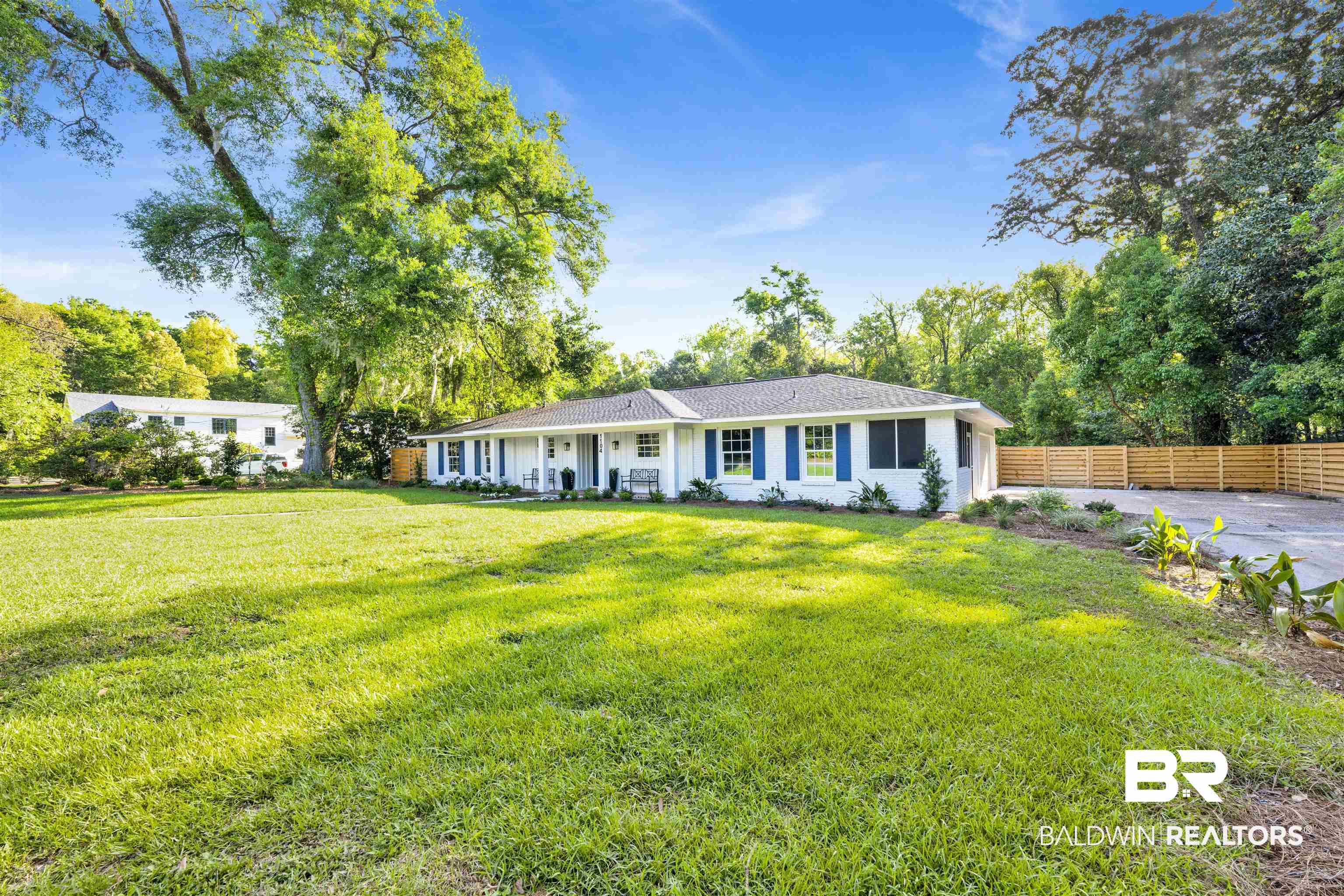 1104 Captain O'Neal Drive — photo